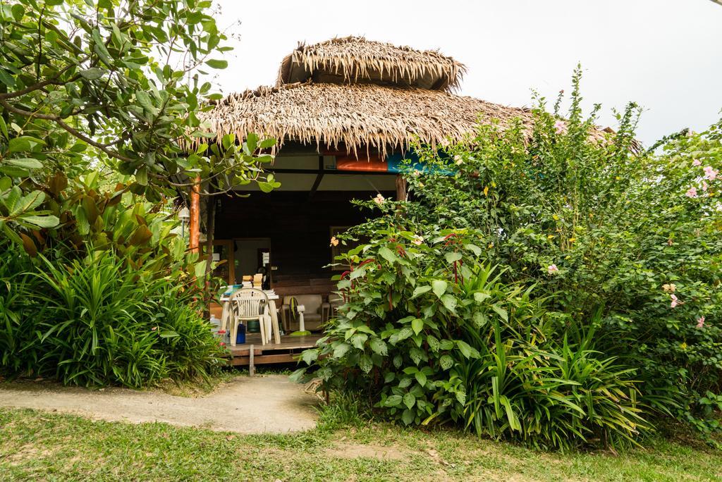 Rabbit Bungalow Koh Phayam Esterno foto