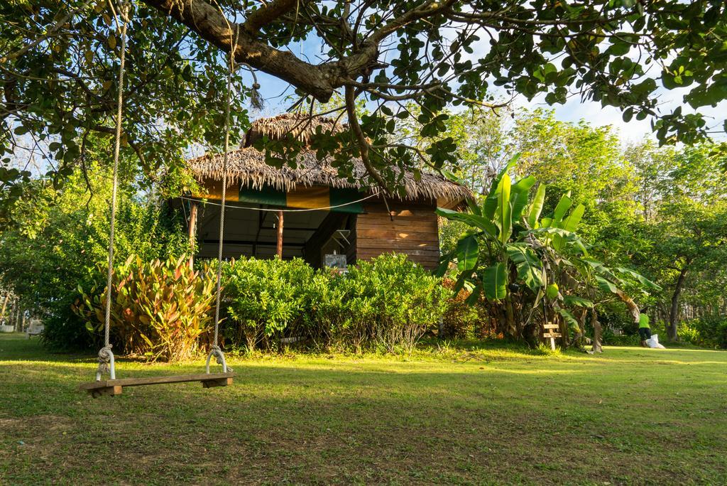 Rabbit Bungalow Koh Phayam Esterno foto